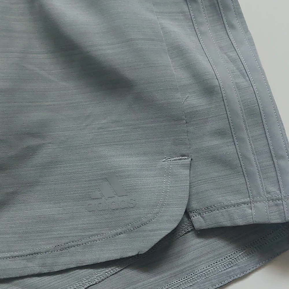adidas Gray Athletic Shorts Womens  Lightweight Moisture-Wicking‎ Size M